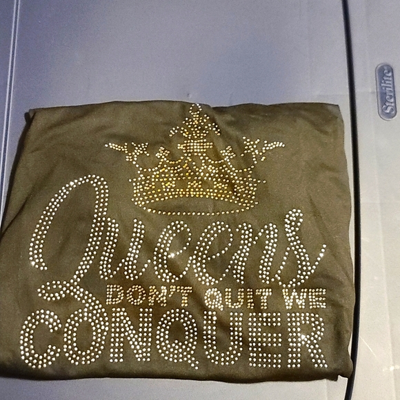 Women's fashion top/tee shirt - Picture 2 of 2